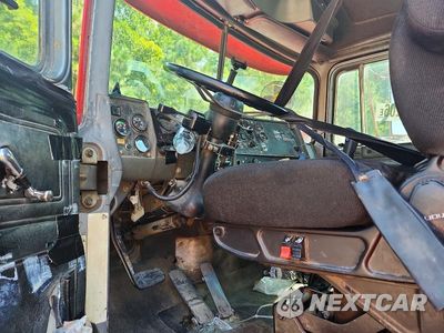 Zdjęcie 8 z 13 samochodu: 1997 MACK RD688S DUMP TRUCK VIN:1M2P267C0VM033295 - miniatura