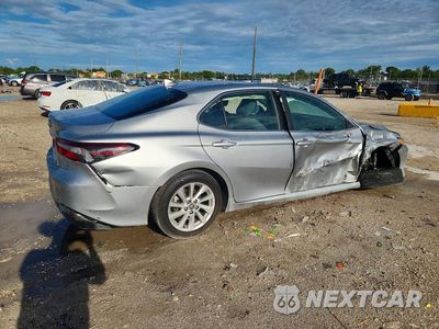 Trzecie zdjęcie samochodu z tyłu: 2021 TOYOTA CAMRY LE VIN:4T1C11AK0MU561647 - miniatura