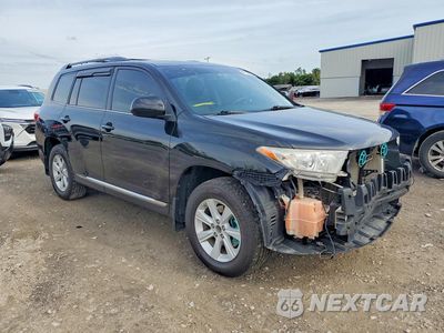 Czwarte zdjęcie samochodu z boku: 2013 TOYOTA HIGHLANDER SE VIN:5TDBK3EH9DS261021 - miniatura