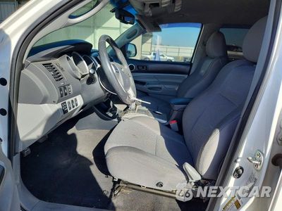 Zdjęcie 7 z 12 samochodu: 2013 TOYOTA TACOMA V6 VIN:3TMLU4EN2DM107387 - miniatura