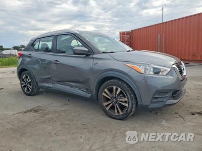 Czwarte zdjęcie samochodu z boku: 2019 NISSAN KICKS SV VIN:3N1CP5CU6KL552227 - miniatura