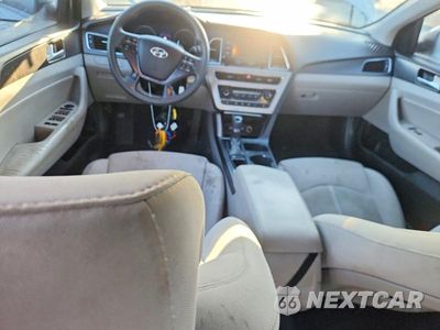 Zdjęcie 8 z 12 samochodu: 2015 HYUNDAI SONATA SPORT VIN:5NPE34AF9FH037065 - miniatura