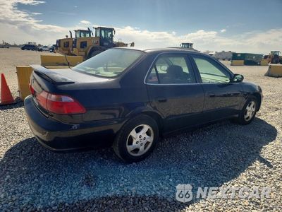 Trzecie zdjęcie samochodu z tyłu: 2000 HONDA ACCORD EX VIN:JHMCG5650YC018046 - miniatura
