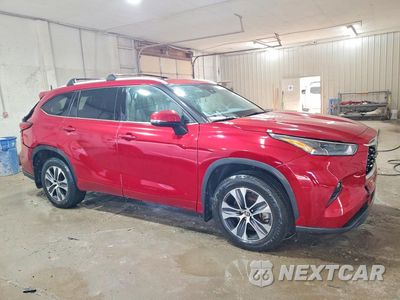 Czwarte zdjęcie samochodu z boku: 2022 TOYOTA HIGHLANDER XLE VIN:5TDHZRBH7NS170005 - miniatura