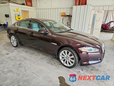 Czwarte zdjęcie samochodu z boku: 2013 JAGUAR XF VIN:SAJWJ0EFXD8S87487 - miniatura