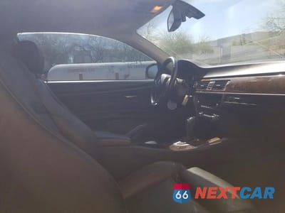 Piąte zdjęcie samochodu w środku: 2010 BMW 335 I VIN:WBAWB7C58AP048601 - miniatura