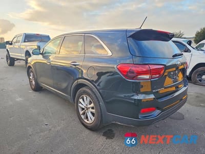 Drugie zdjęcie samochodu z przodu: 2019 KIA SORENTO L VIN:5XYPG4A33KG477853 - miniatura