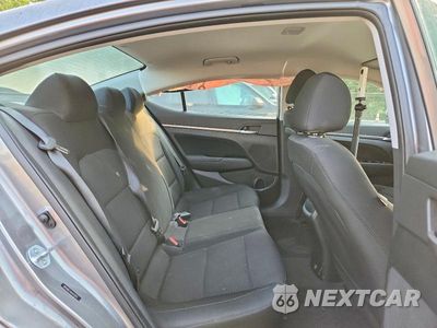 Zdjęcie 10 z 13 samochodu: 2019 HYUNDAI ELANTRA SEL VIN:5NPD84LF0KH412975 - miniatura