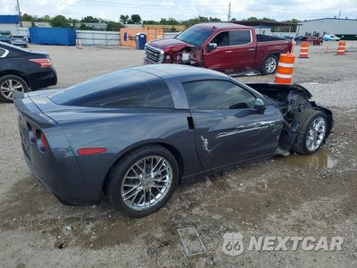 Trzecie zdjęcie samochodu z tyłu: 2010 CHEVROLET CORVETTE VIN:1G1YE2DW3A5105045 - miniatura
