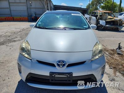 Piąte zdjęcie samochodu w środku: 2015 TOYOTA PRIUS FOUR VIN:JTDKN3DU8F1918994 - miniatura