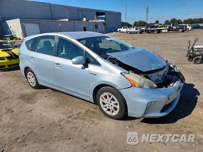 Czwarte zdjęcie samochodu z boku: 2013 TOYOTA PRIUS V THREE VIN:JTDZN3EU4D3199077 - miniatura