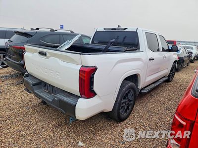 Trzecie zdjęcie samochodu z tyłu: 2023 TOYOTA TUNDRA SR5 VIN:5TFLA5DB1PX128865 - miniatura