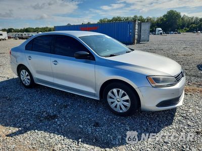 Czwarte zdjęcie samochodu z boku: 2014 VOLKSWAGEN JETTA BASE VIN:3VW2K7AJ9EM409750 - miniatura