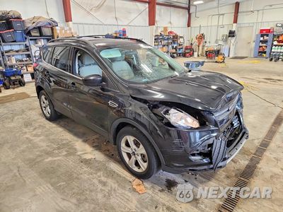 Czwarte zdjęcie samochodu z boku: 2015 FORD ESCAPE SE VIN:1FMCU9G96FUB37239 - miniatura