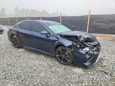 Czwarte zdjęcie samochodu z boku: 2020 TOYOTA CAMRY XSE VIN:4T1K61AK0LU991349 - miniatura