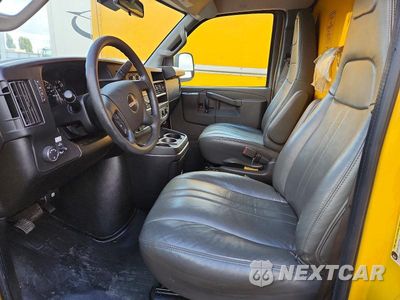 Zdjęcie 7 z 13 samochodu: 2022 GMC SAVANA BOX TRUCK VIN:1GD07RFP2N1161922 - miniatura