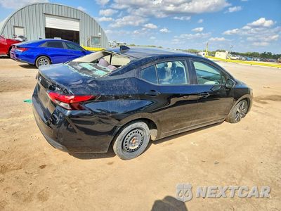 Trzecie zdjęcie samochodu z tyłu: 2021 NISSAN VERSA SV VIN:3N1CN8EVXML840347 - miniatura