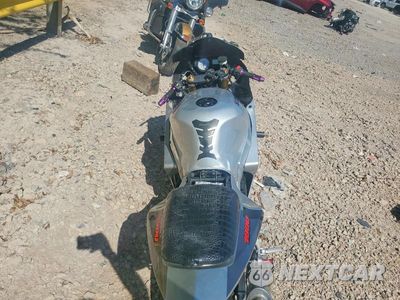 Zdjęcie 6 z 8 samochodu: 2003 SUZUKI GSX-R1000 VIN:JS1GT75A232109465 - miniatura