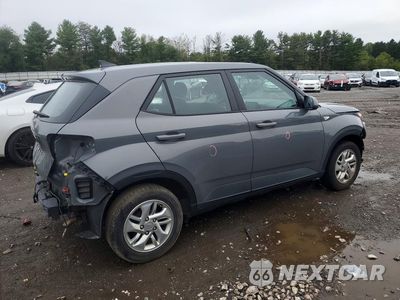 Trzecie zdjęcie samochodu z tyłu: 2021 HYUNDAI VENUE SE VIN:KMHRB8A30MU102837 - miniatura