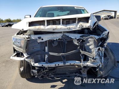 Piąte zdjęcie samochodu w środku: 2021 TOYOTA TUNDRA SR VIN:5TFTY5F1XMX011653 - miniatura