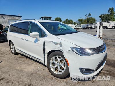 Czwarte zdjęcie samochodu z boku: 2018 CHRYSLER PACIFICA TOURING L VIN:2C4RC1BG8JR103852 - miniatura