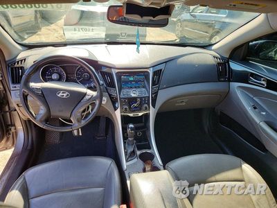 Zdjęcie 8 z 12 samochodu: 2011 HYUNDAI SONATA LIMITED VIN:5NPEC4AC7BH081226 - miniatura