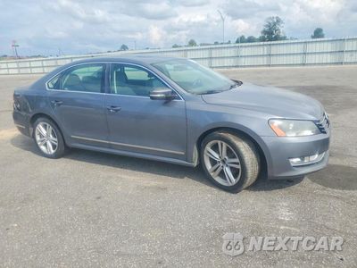 Czwarte zdjęcie samochodu z boku: 2013 VOLKSWAGEN PASSAT SEL VIN:1VWCM7A35DC076639 - miniatura