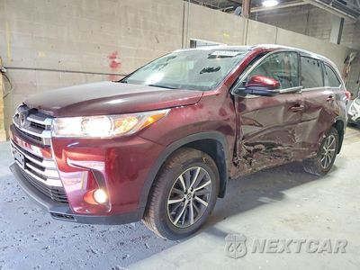 2018 TOYOTA HIGHLANDER XLE 5TDJZRFH7JS810137 - główne zdjęcie licytacji z USA - miniatura