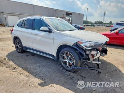 Czwarte zdjęcie samochodu z boku: 2018 BMW X1 SDRIVE28I VIN:WBXHU7C34J5L09211 - miniatura