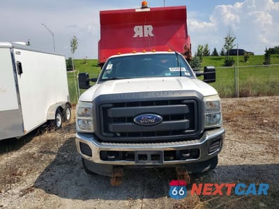 Piąte zdjęcie samochodu w środku: 2015 FORD F350 SUPER DUTY DUMP TRUCK VIN:1FDRF3H69FEB00315 - miniatura
