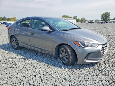 Czwarte zdjęcie samochodu z boku: 2018 HYUNDAI ELANTRA SEL VIN:5NPD84LF0JH243460 - miniatura