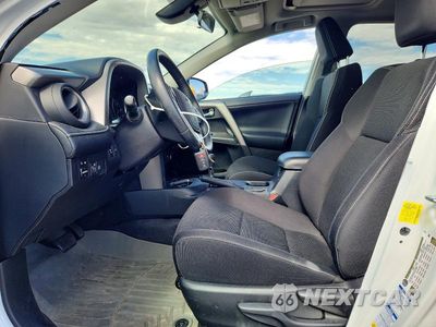 Zdjęcie 7 z 14 samochodu: 2018 TOYOTA RAV4 XLE VIN:2T3RFREV1JW732522 - miniatura