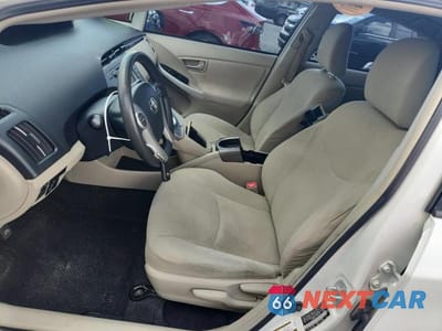 Zdjęcie 7 z 12 samochodu: 2013 TOYOTA PRIUS THREE VIN:JTDKN3DU7D1685932 - miniatura