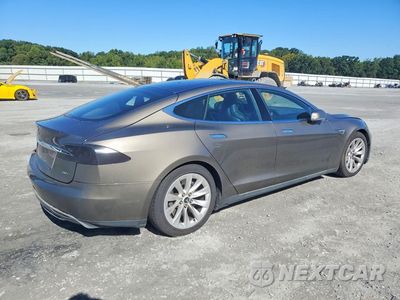 Trzecie zdjęcie samochodu z tyłu: 2016 TESLA MODEL S VIN:5YJSA1E25GF134083 - miniatura