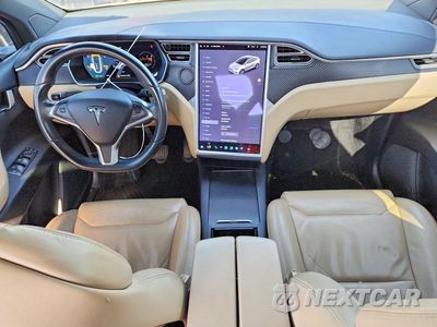 Zdjęcie 8 z 13 samochodu: 2016 TESLA MODEL X VIN:5YJXCDE28GF025909 - miniatura