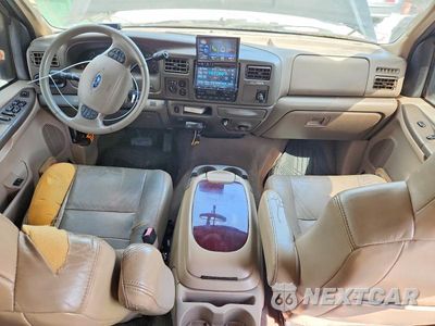 Zdjęcie 8 z 13 samochodu: 2003 FORD EXCURSION LIMITED VIN:1FMNU43S63ED40674 - miniatura