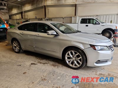 Czwarte zdjęcie samochodu z boku: 2018 CHEVROLET IMPALA PREMIER VIN:2G1125S37J9157219 - miniatura