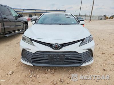 Piąte zdjęcie samochodu w środku: 2023 TOYOTA CAMRY LE VIN:4T1C11AK4PU097055 - miniatura
