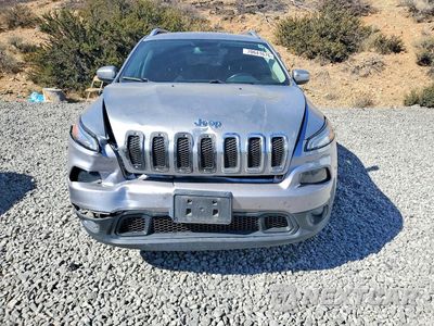 Piąte zdjęcie samochodu w środku: 2016 JEEP CHEROKEE LATITUDE VIN:1C4PJMCS2GW218335 - miniatura