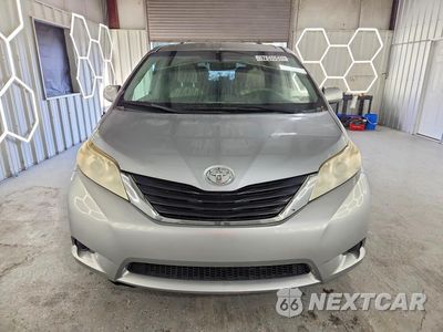 Piąte zdjęcie samochodu w środku: 2014 TOYOTA SIENNA LE VIN:5TDKK3DC9ES464689 - miniatura