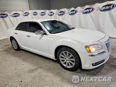 Czwarte zdjęcie samochodu z boku: 2013 CHRYSLER 300C VIN:2C3CCAET0DH650515 - miniatura