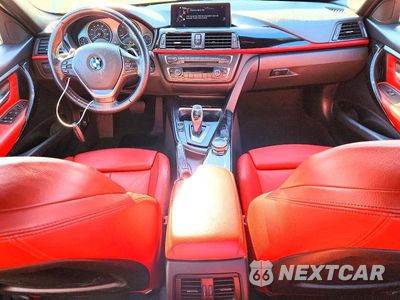Zdjęcie 8 z 12 samochodu: 2014 BMW 328 XI VIN:WBA3B3C5XEJ982778 - miniatura