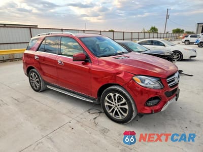 Czwarte zdjęcie samochodu z boku: 2016 MERCEDES-BENZ GLE 350 4MATIC VIN:4JGDA5HB6GA643020 - miniatura