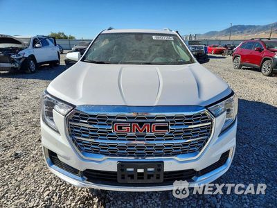 Piąte zdjęcie samochodu w środku: 2023 GMC TERRAIN DENALI VIN:3GKALXEG0PL126905 - miniatura