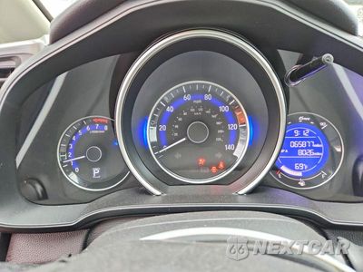 Zdjęcie 9 z 13 samochodu: 2018 HONDA FIT SPORT VIN:3HGGK5H64JM706838 - miniatura