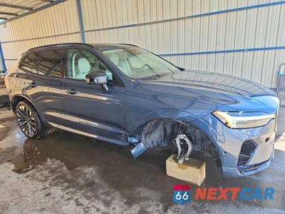 Czwarte zdjęcie samochodu z boku: 2026 VOLVO XC60 ULTRA VIN:YV4M12RM9T1495858 - miniatura