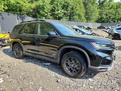 Czwarte zdjęcie samochodu z boku: 2025 HONDA PILOT TRAILSPORT VIN:5FNYG1H66SB053996 - miniatura