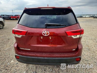 Zdjęcie 6 z 14 samochodu: 2018 TOYOTA HIGHLANDER SE VIN:5TDKZRFH0JS535974 - miniatura