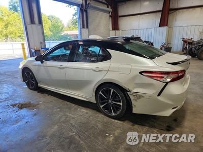 Drugie zdjęcie samochodu z przodu: 2020 TOYOTA CAMRY XSE VIN:4T1K61AK4LU301909 - miniatura