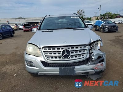 Piąte zdjęcie samochodu w środku: 2011 MERCEDES-BENZ ML 350 4MATIC VIN:4JGBB8GB9BA653279 - miniatura
